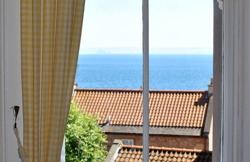 St Monans House | Bayview- relaxing home by the sea