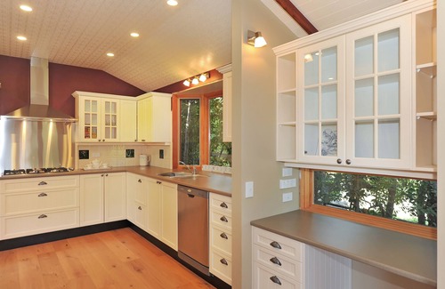 Nelson Bed & Breakfast | Baywick Inn