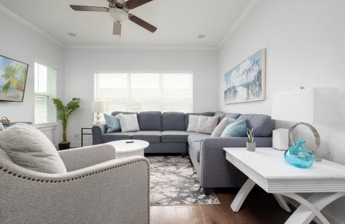 Jacksonville Beach Apartment | Be A Nomad - Combined Home for Groups II - Steps to Ocean