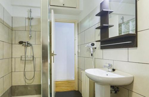 el Fort Pienc Apartment | Be barcelona arco del triunfo sunny colors III