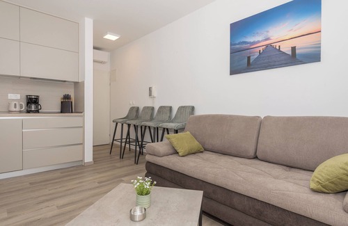 Donja luka Apartment | Beach apartment Mara 2 50m to the sea,modern apartment in the center of the town