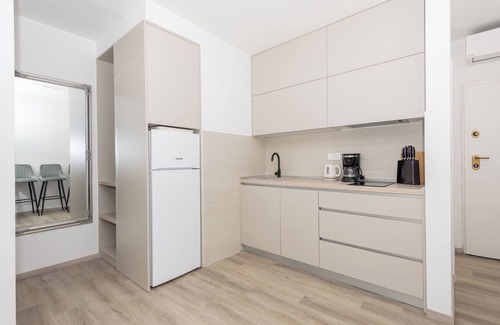 Donja luka Apartment | Beach apartment Mara 2 50m to the sea,modern apartment in the center of the town