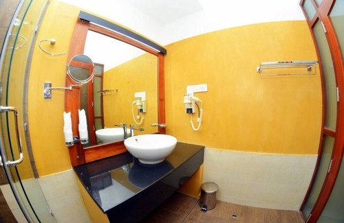 Negombo Hotel | Beach Corridor Hotel & Spa with Free Airport Shuttle