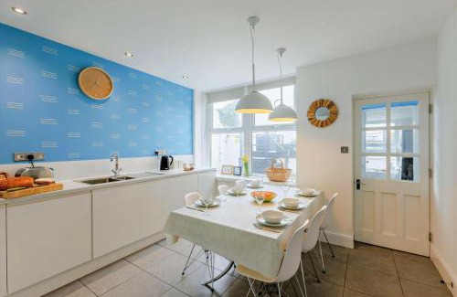 Croyde Bay House | Beach Cottage