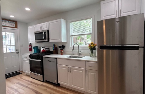 Wildwood Crest Cottage | Beach Cottage Newly Renovated. Walking distance to the beach.