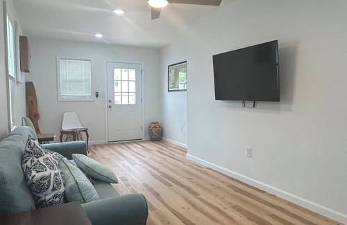 Wildwood Crest Cottage | Beach Cottage Newly Renovated. Walking distance to the beach.