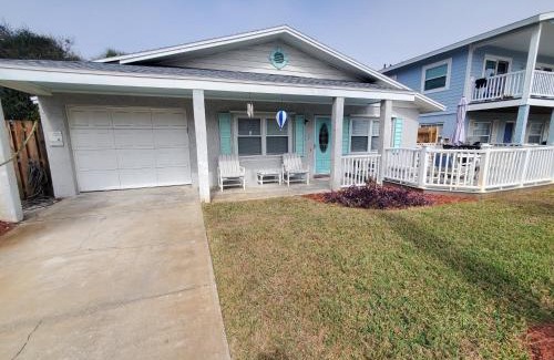 St. Augustine House | Beach Cottage on C Street