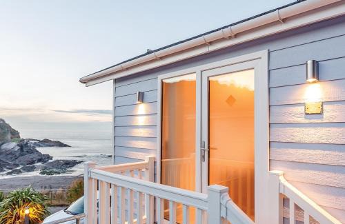 Hele Resort | Beach Cove Coastal Retreat