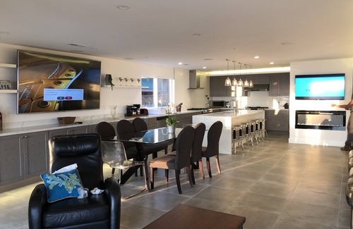 Sharp Park Apartment | Beach Front 5b/3b 2800SQ Luxury 7 Miles to San Francisco