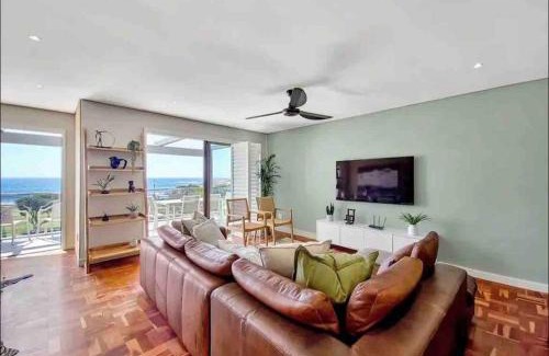 Three Anchor Bay Apartment | Beach Front Bliss + Inverter+parking