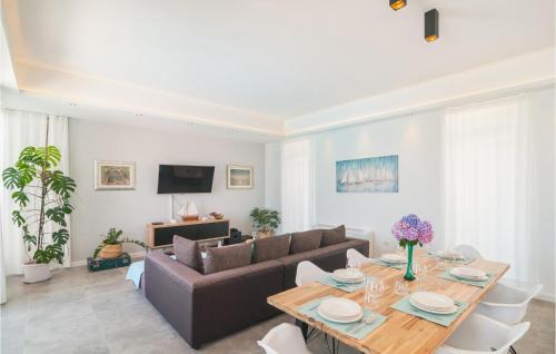Sutivan House | Beach Front Home In Sutivan