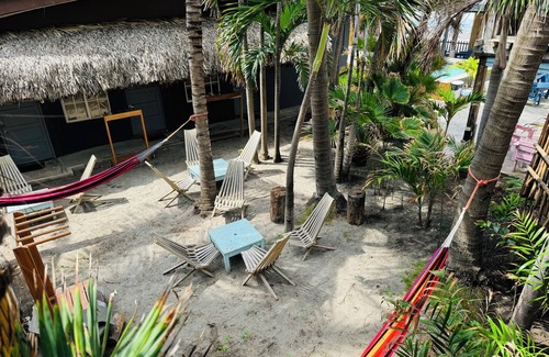 El Tunco Apartment | Beach Front Room at Playa EL Tunco Surf Spots La Bocana and Sunzal
