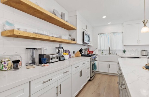Olde Carlsbad House | Beach, Golf, Legoland - Carlsbad Retreat w/AC
