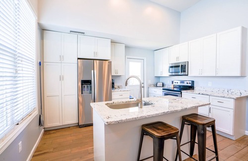 Sunnyside On The Gulf House | 🌞 Beach home 🏖️Sleeps 8 🐟50 steps to PRIVATE BEACH🐾 Large Pets 🤿 Free Kayak
