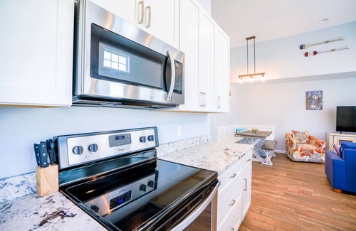 Sunnyside On The Gulf House | 🌞 Beach home 🏖️Sleeps 8 🐟50 steps to PRIVATE BEACH🐾 Large Pets 🤿 Free Kayak