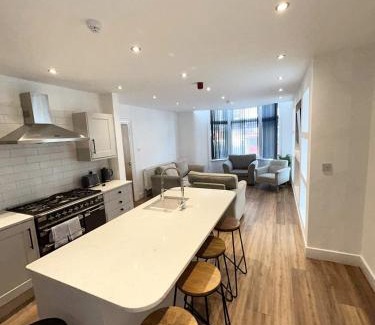 Blackpool Town Center House | Beach House By Sasco
