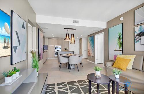 Hollywood South Central Beach Apartment | Beach House Design