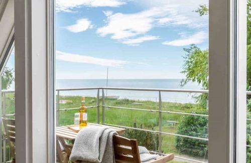 Trelleborg House | Beach house in Trelleborg with hot tub