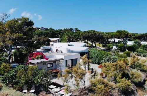 Marine de Saint Ambroggio House | Beach house on the water. Marine de Sant ambroggio