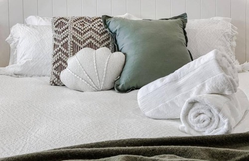 Shoal Bay Apartment | Beach House Shoal Bay Villa 3