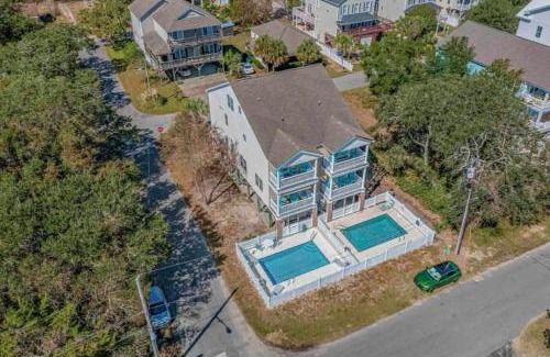 Surfside Beach House | Beach House Surfside - Private Pool Great Location