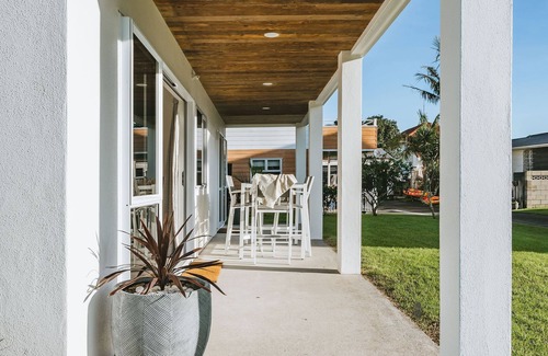 Whangamata Apartment | BEACH HOUSE Whangamatā (APARTMENT) - 100m from Harbour