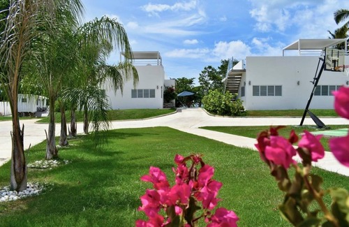 Guanajibo House | Beach House Wood w/private pool, WiFi, BBQ, kayaks, full A/C.