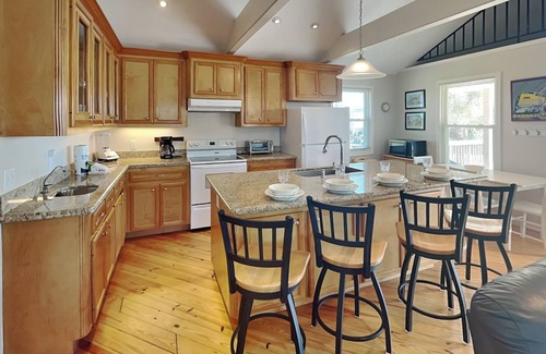 Bermuda Beach House | Beach Oasis | Pet-Friendly, Coastal Views