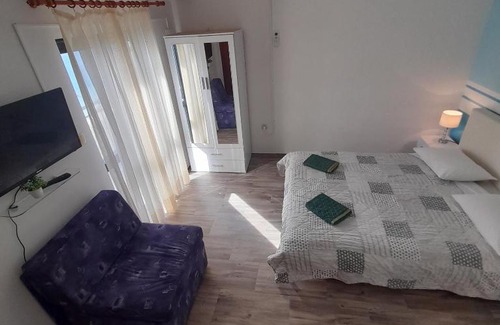 Jesenice Apartment | Beach pearl 2