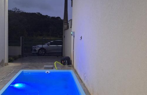 Itapoa House | Beach Residencial Prehenn 800 metros da praia agora com piscina