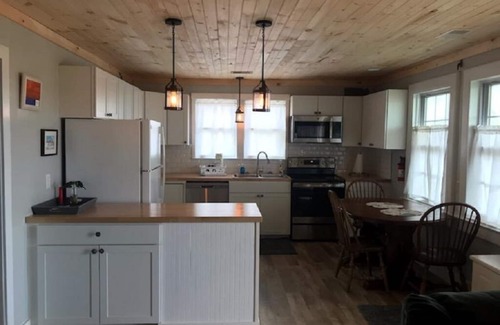 Kitty Hawk Cottage | Beach Retreat - OceanFront Cottage