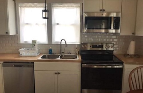 Kitty Hawk Cottage | Beach Retreat - OceanFront Cottage