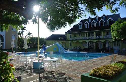 Ocho Rios Apartment | Beach Studio 30