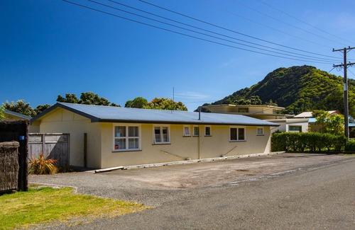 Tata Beach Cottage | Beach Tata - Golden Bay Bach (Tata Beach)