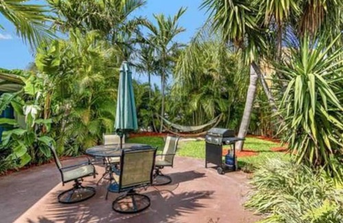 Singer Island Apartment | Beach Unit 2