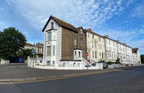 Margate Apartment | Beach view apartments