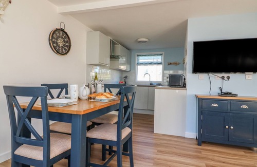 Dartmouth Cottage | Beachcomber