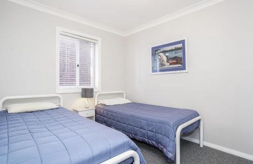 The Entrance Apartment | Beachcomer 1