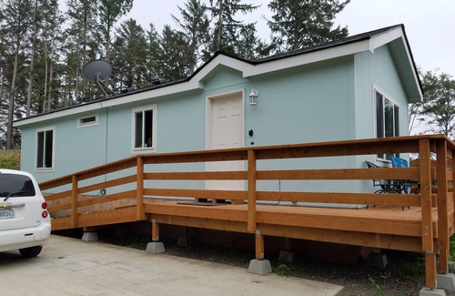 Makah Indian Reservation House | Beachfront 1-bedroom mobile home located in Neah Bay, near Olympic Peninsula