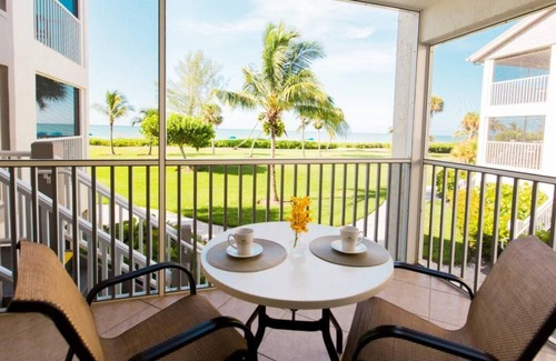 Sanibel Resort | Beachfront 2BR Gulf View Casa Ybel Condo + Amenities