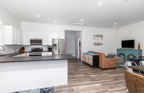 Silver Lake House | Beachfront 5-bedroom vacation home