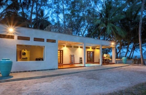 Diani Beach Cottage | Beachfront Bliss: 2BR Marula Cottage in Stunning Diani