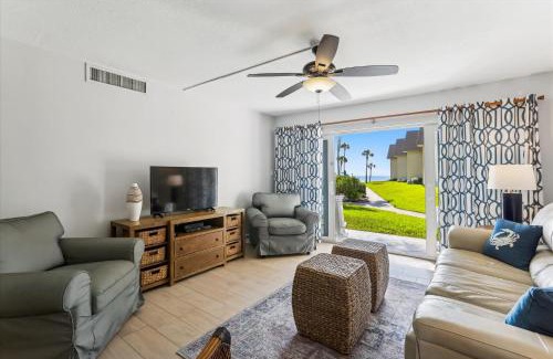Crescent Beach House | Beachfront Bliss Luxe 2BD Condo Pool & Adventure