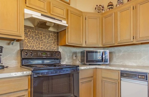 Bermuda Beach House | Beachfront Bliss on Bermuda Beach!! It doesn’t get much better! Sleeps 14