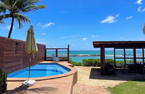 Barra de Sao Miguel House | Beachfront house, right on the sand, in the best location on Barra de São Miguel beach