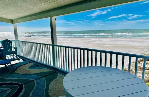 Indian Shores Villa | Beachfront Bungalow