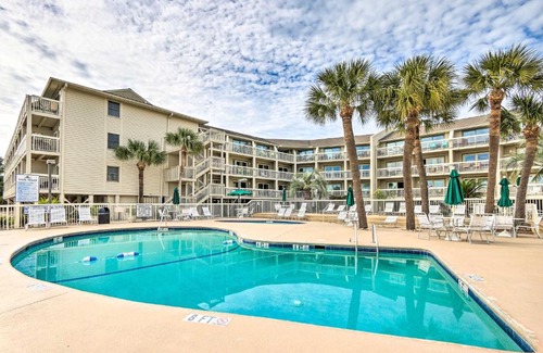 North Forest Beach Apartment | Beachfront Condo with Pool Access in Hilton Head!