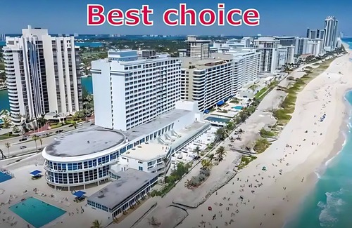 Seybold Apartment | BEACHFRONT CONDO-HOTEL one bedroom + free parking