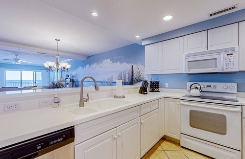 Ocean City Condo | Beachfront condo with amazing views, pool, steps to beach boardwalk