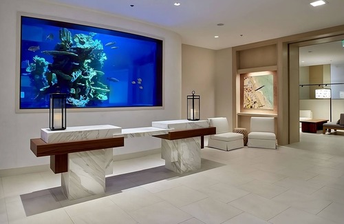Waikiki Resort | Beachfront Dream! 2 Pet-friendly Units, 2 On-site Restaurants and Bars, Pool
